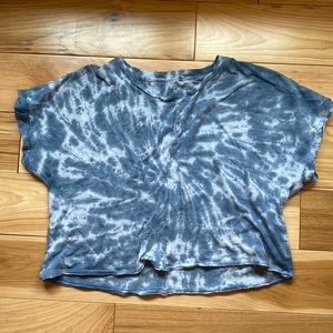 American eagle blue tie dye slightly cropped tee, size xs